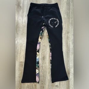 Focus Tapestry Flare Sweatpants – Elevated Street Style with Tapestry Accents, L